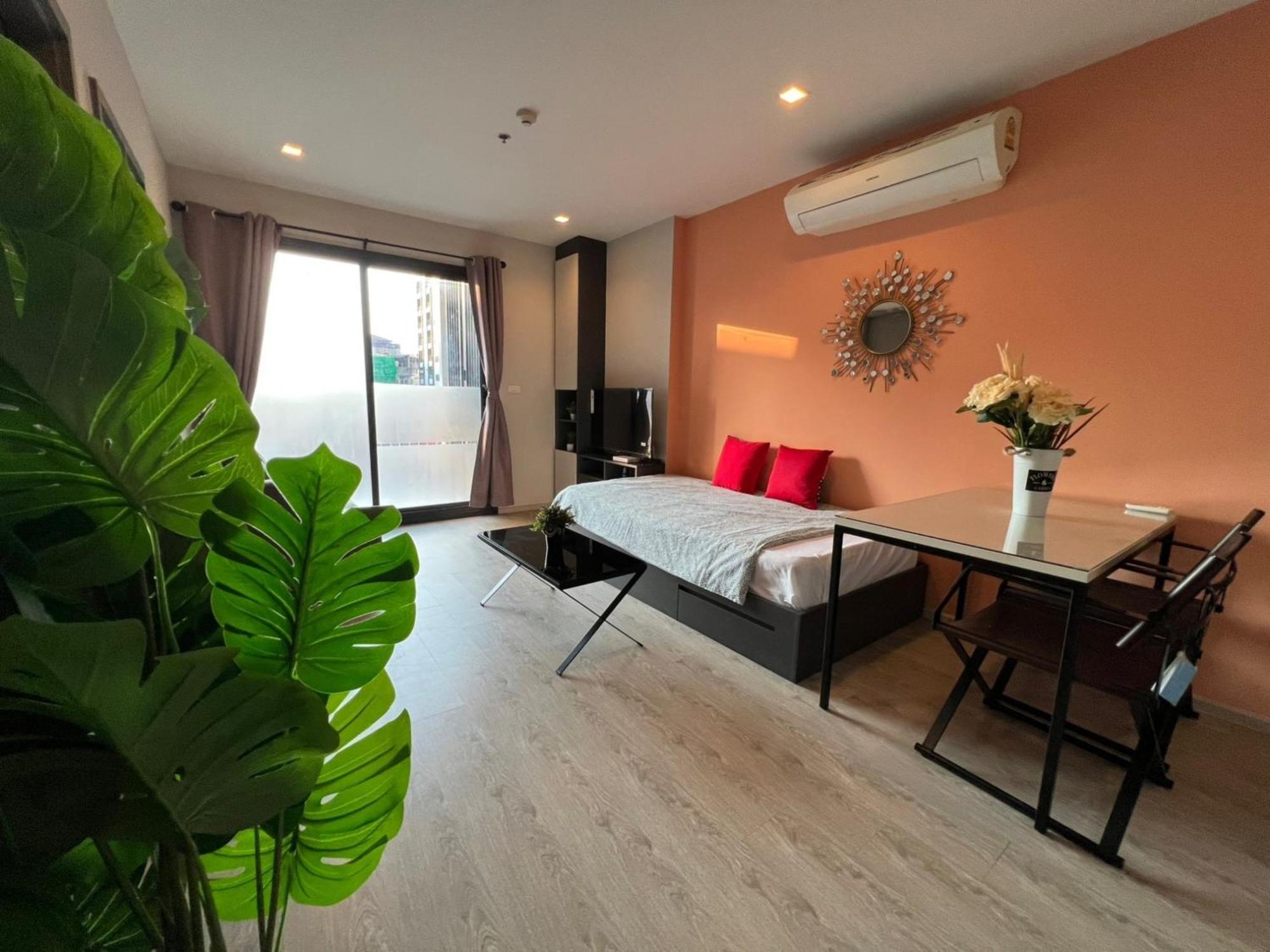 The Base Central Pattaya By Mickey Exterior foto