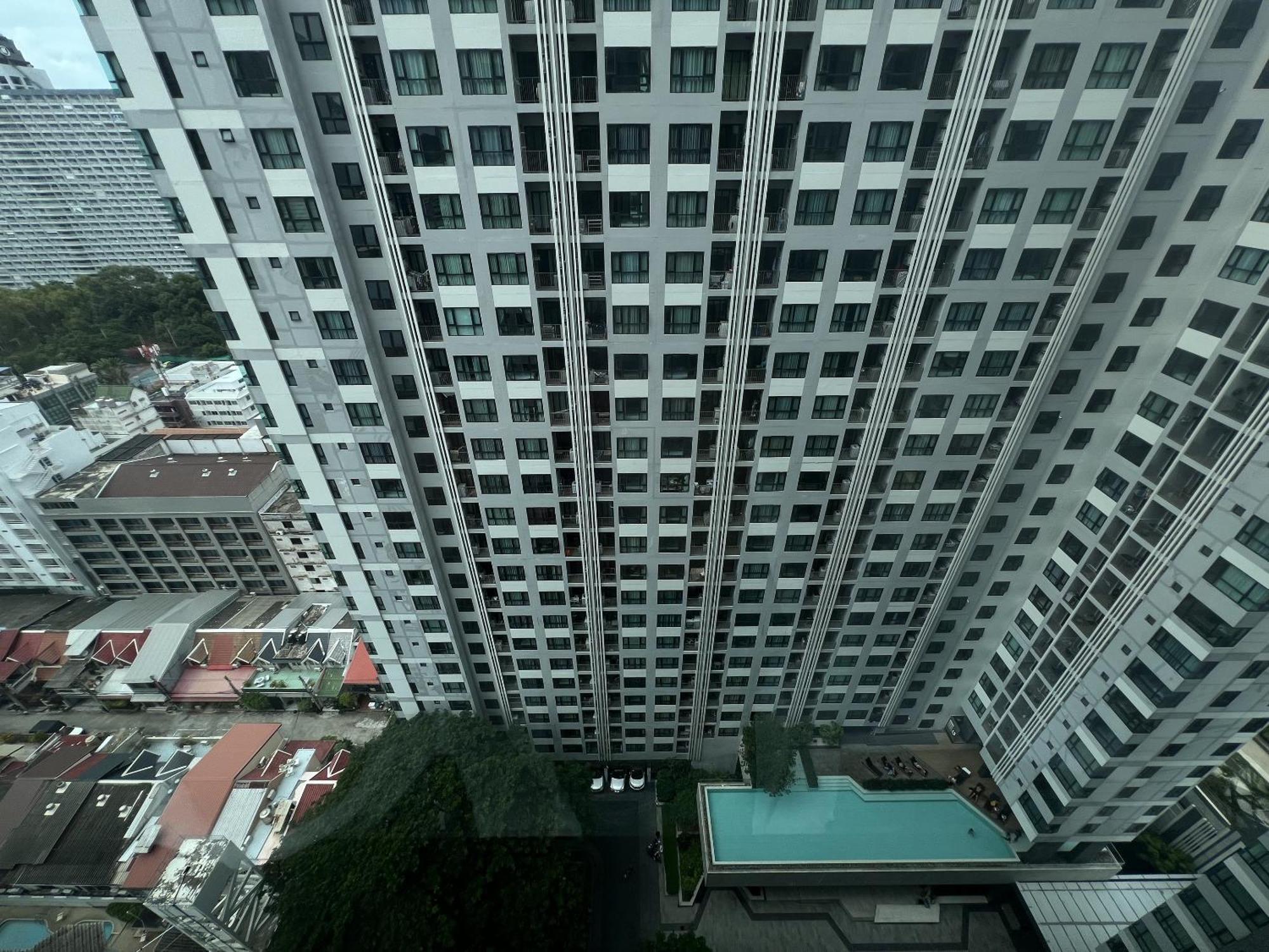 The Base Central Pattaya By Mickey Exterior foto
