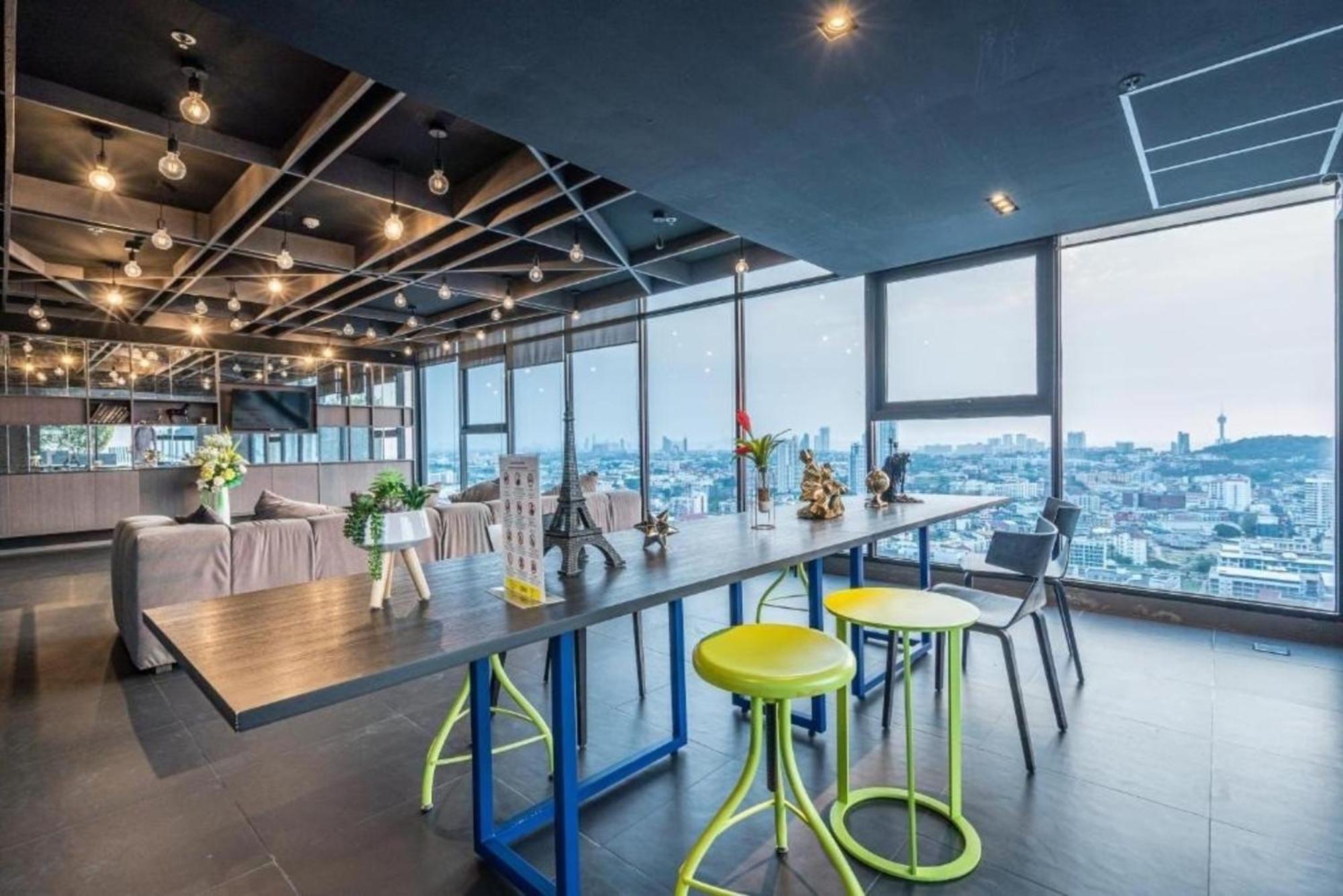 The Base Central Pattaya By Mickey Exterior foto