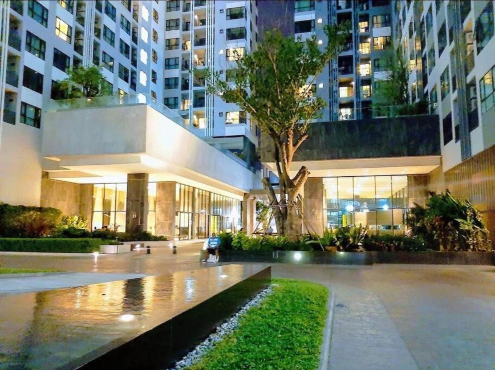 The Base Central Pattaya By Mickey Exterior foto